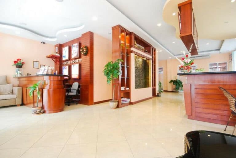 Pattaya-Dental-Society-Clinic-768x514.jp