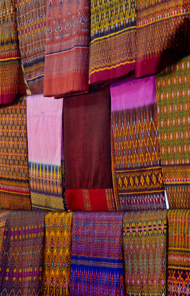 Thai Silk in Chiang Mai: A Complete Guide| Thailand Nomads 2024 Review