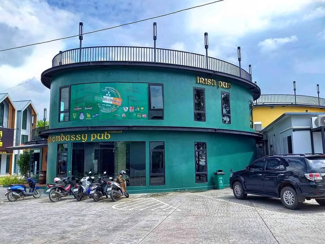 The exterior building of Irish Embassy Pub in Koh Lanta