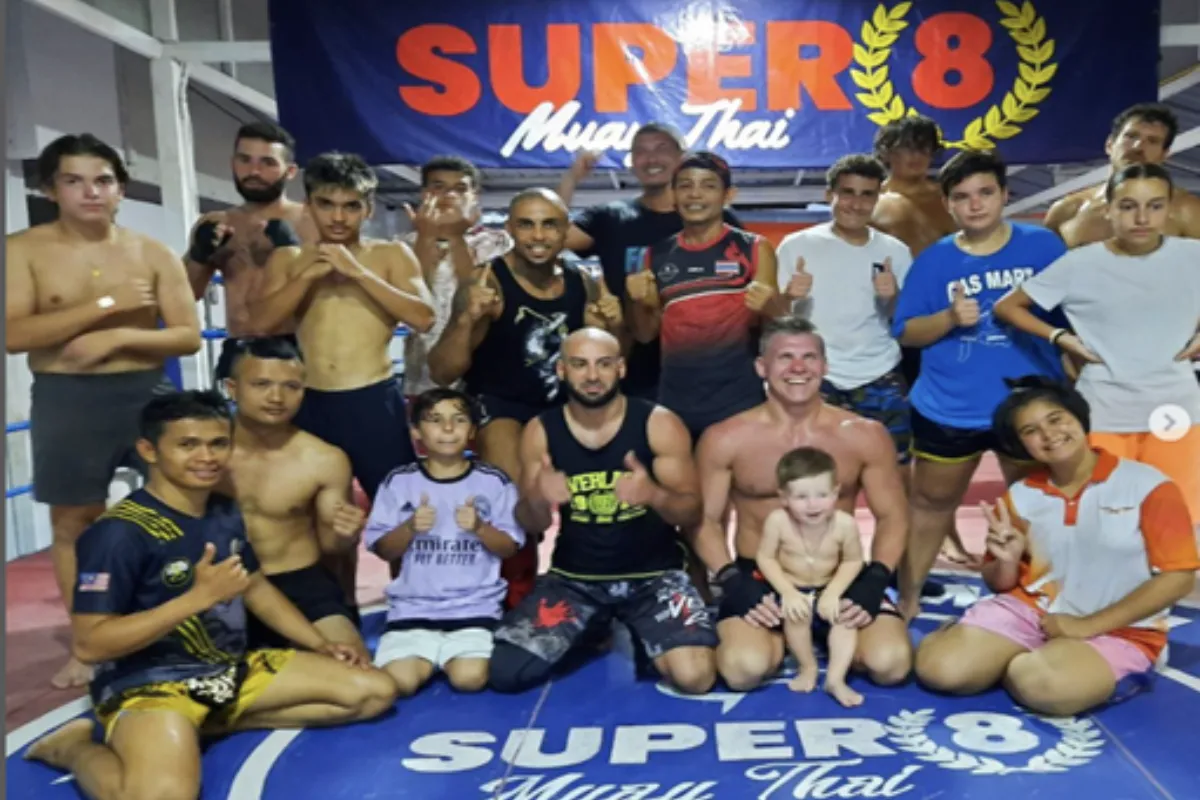 A group of people training at Super 8 Muay Thai Gym in Koh Samui